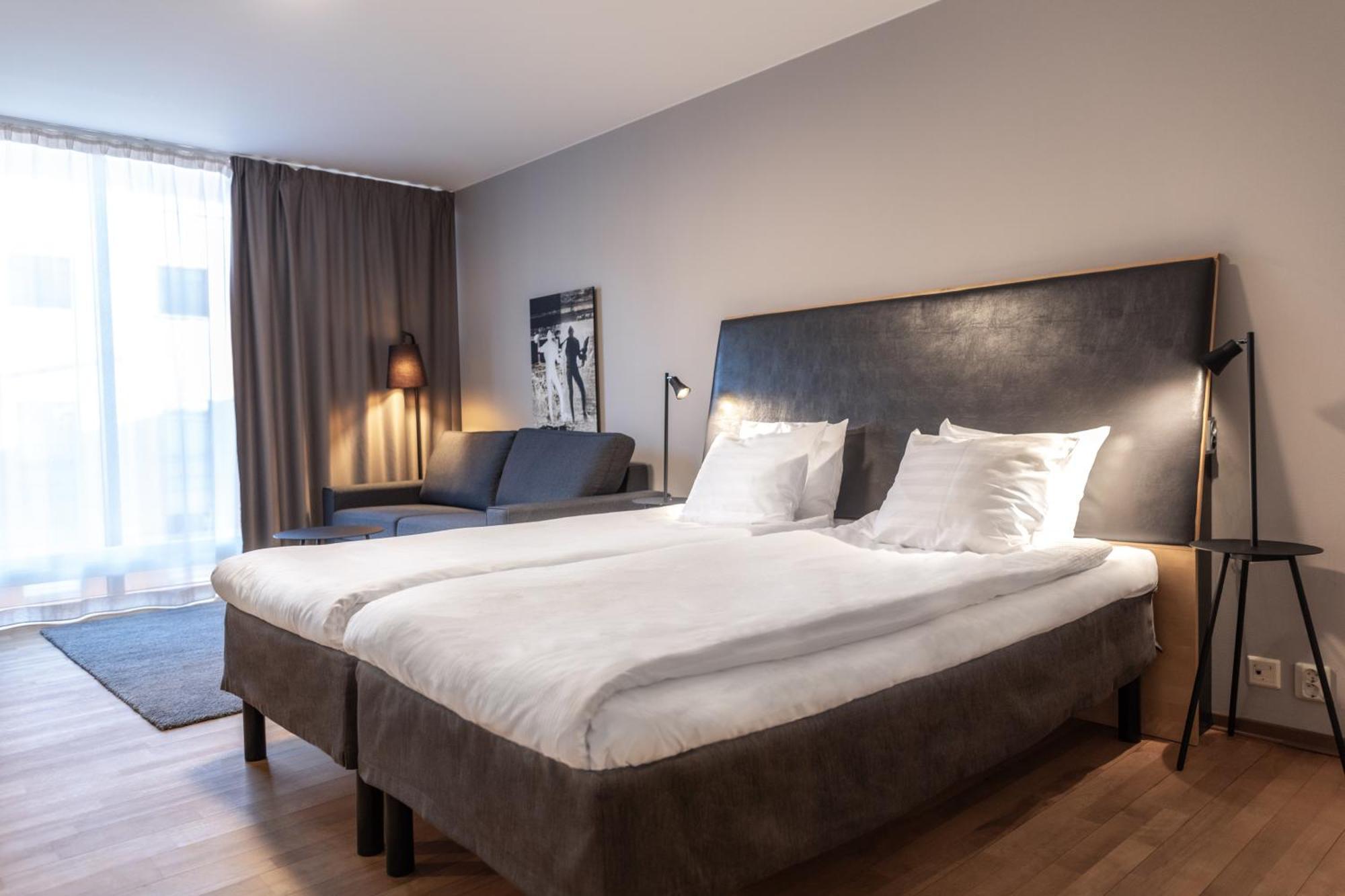 Hotel Quality 11 & Eriksbergshallen Gotenburg