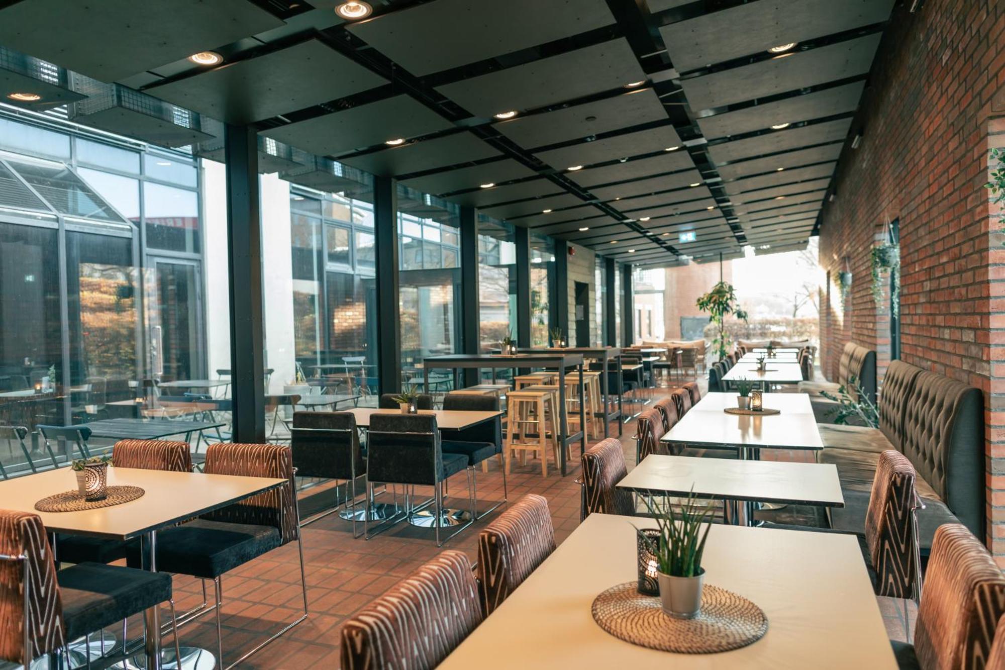Quality 11 & Eriksbergshallen Hotel 4*